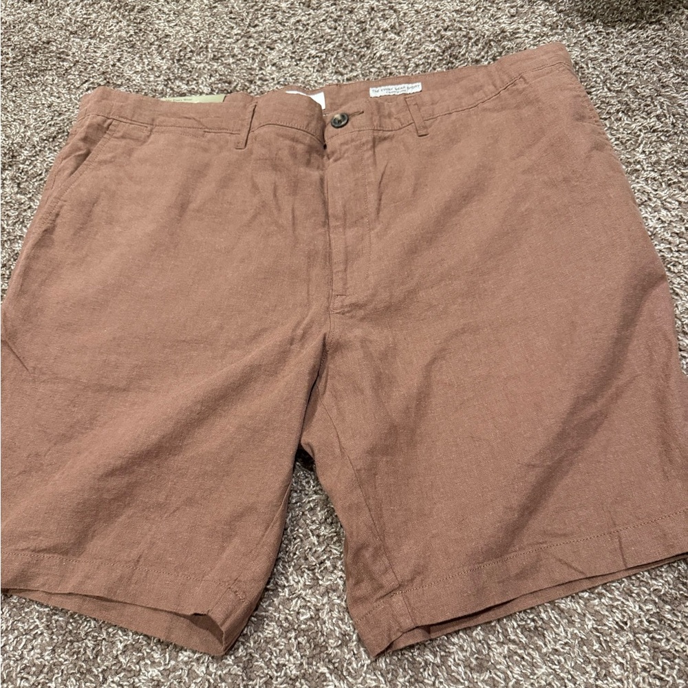 🥕Goodfellow & Co Brown Flat Front Shorts